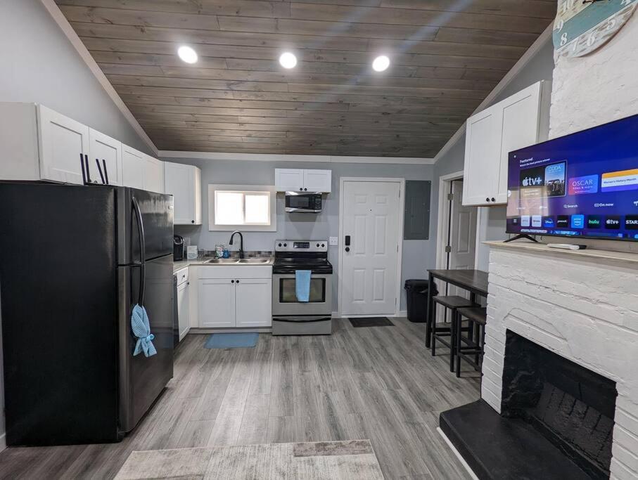 Summerlee Suite - Beautiful Remodeled Farmhouse Oak Hill 외부 사진