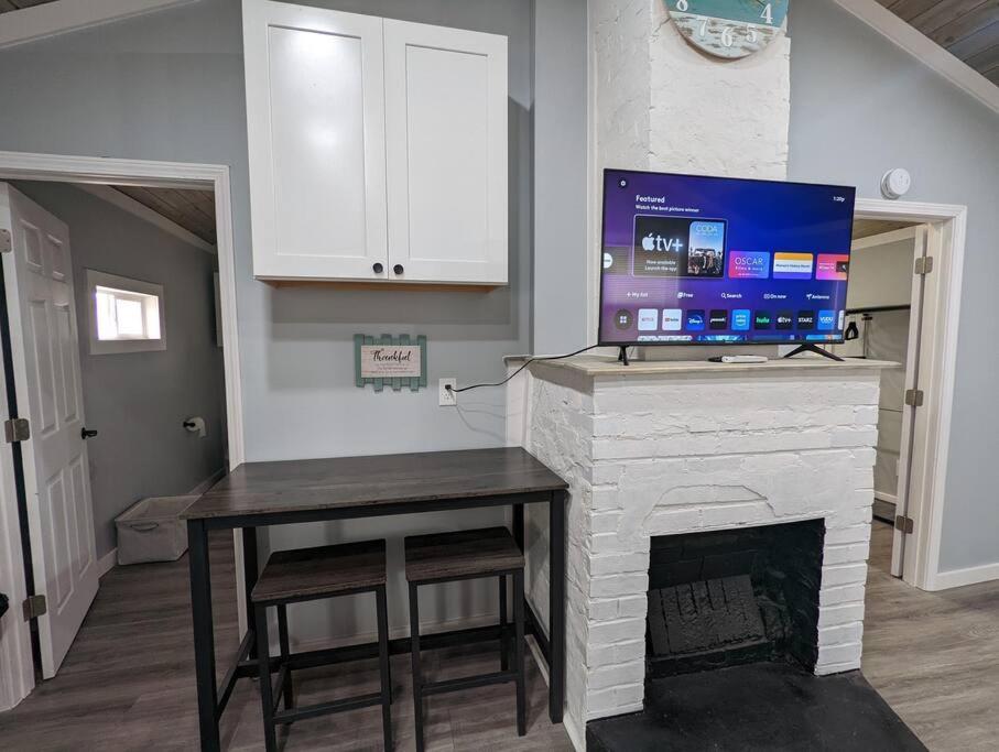 Summerlee Suite - Beautiful Remodeled Farmhouse Oak Hill 외부 사진